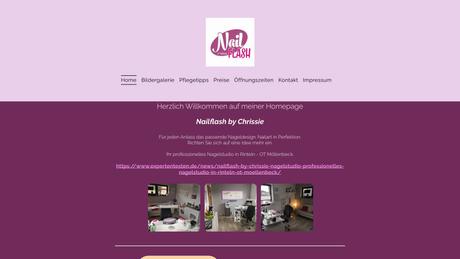 Nailflash by Chrissie Christiane Stegen